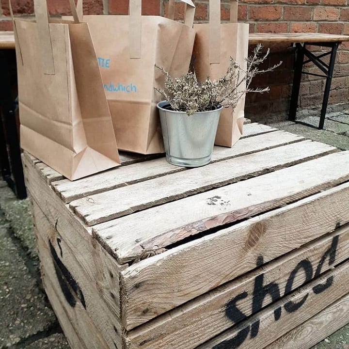 Open 9am-3pm this week for take out lunch items. 
Pavement side pick up - we will bring your order out to you! 
#socialdistancing #rdguk