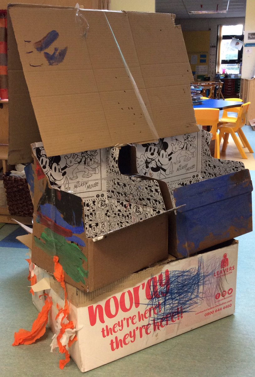 P1c worked together as one big team to create a space rocket.