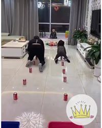 Des petits jeux à organiser en famille avec des objets du quotidien.
Qui est tenté par ces idées ? 
 
Source 📹 :  @Laëtitia Naya Cosmétiques
 bit.ly/2wct4OP