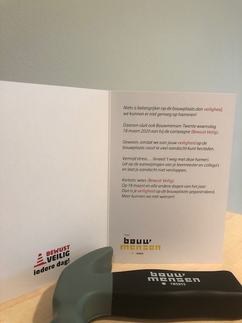 Vandaag is het BEWUST VEILIG dag. Vanmorgen vinden al onze leerlingen een oproep in de bus om vandaag maar ook alle andere dagen BEWUST VEILIG te werken. <a href="/VolandisNL/">Volandis</a> <a href="/BouwendNL/">Koninklijke Bouwend Nederland</a> <a href="/Bouwmensen/">Bouwmensen Nederland</a> <a href="/rocvantwente/">ROC van Twente</a> <a href="/bewustveilig/">Bewust Veilig-dag | 26 maart 2025</a> #bewustveilig2020