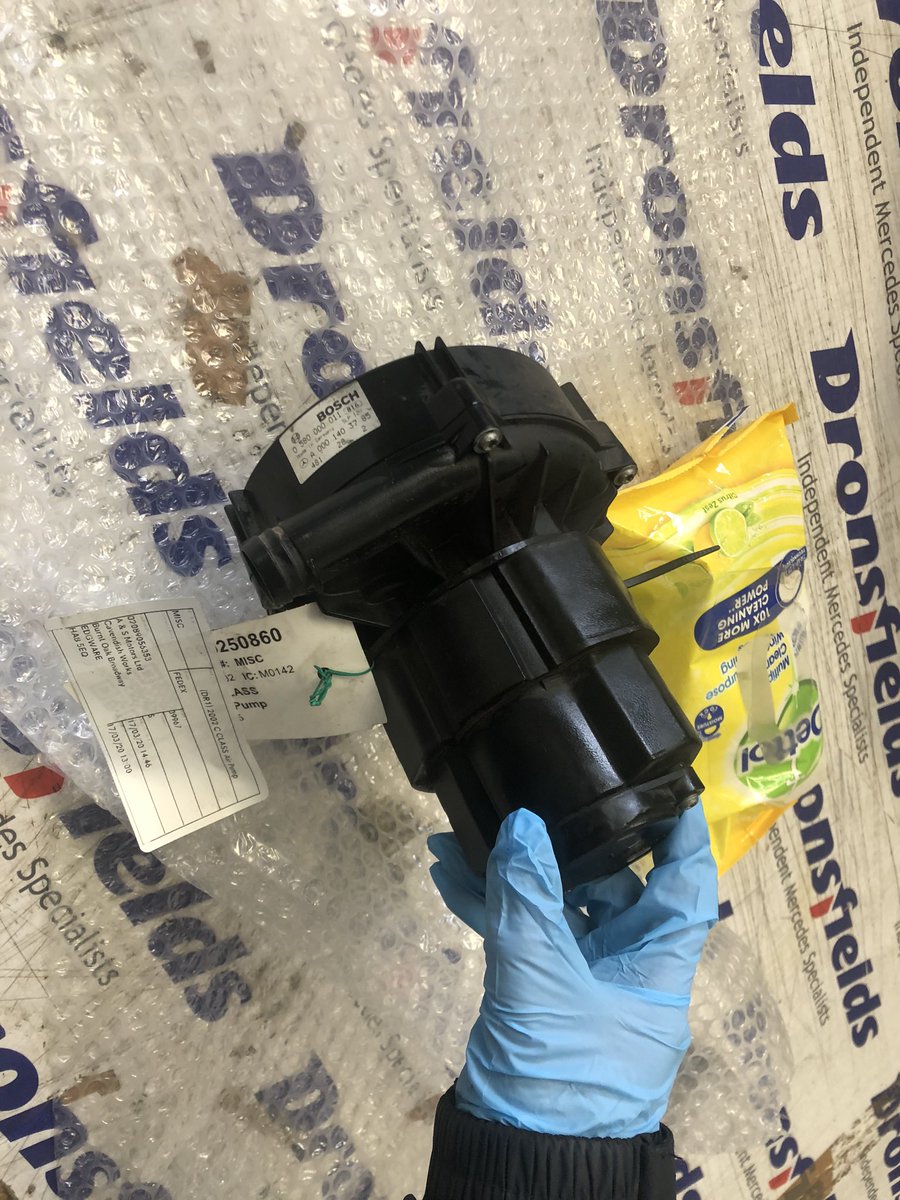 DronsfieldLee's tweet photo. Every item handled is being cleaned in anyway possible to kill this virus and deliver to our customers . #keepclean #covid19UK #beathis #dronsfields #supportsmallbusiness #OldhamHour @dronsfields https://t.co/0lQuEdd8G8