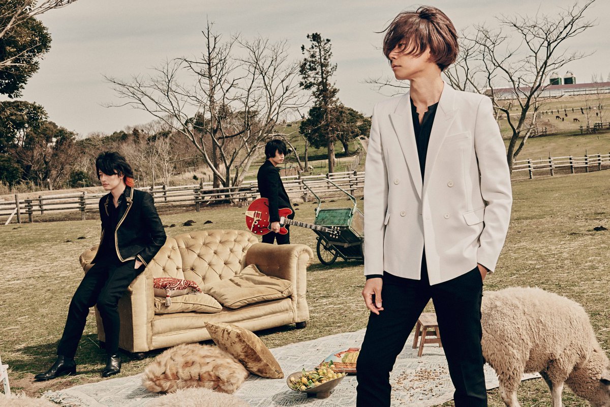 alexandroscrew's tweet photo. 新アーティスト写真公開！

#Alexandros https://t.co/DsaSnvl5U7