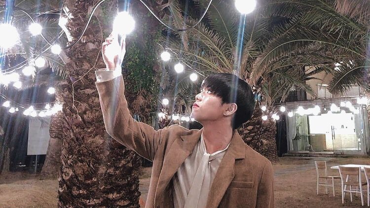 dodongwook's tweet photo. LIGAYA (n.) - happiness, joy

AU in which SB19 idols Stell and Sejun fight over winning the heart of SHOWBT’s new creative designer, Ligaya. The feud increasingly heats up as fanboy Dave joins the competition. 

Who will win her over? 

#SB19 @SB19Official https://t.co/6YDiEyMj3d