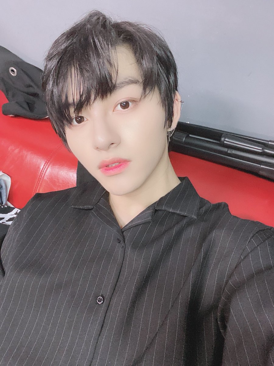 OTC_official_jp's tweet image. [Leo] 春が来たのにまだ寒いですね。
キレイな花が心をあったかくすると同じく、僕たちも良い姿で皆様に会いに行きます。愛してるよ。💕

#otc #offthecuff #Leo