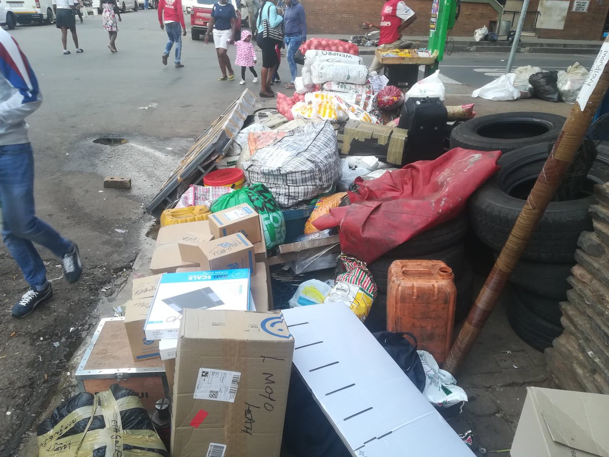 Nkosera10's tweet photo. https://t.co/AVPhKN4eWo
TRANSPORTING GOODS FROM S. A TO ZIM EVERY MONDAYS AND FRIDAYS FOR ANY OTHER QUESTION CONTACT ME ON
0719378055 
0676194655 

#NASA #SaturdayThoughts #travelswithmyfather #Transportation #businessgrowth #BusinessNews #Zimbabwe https://t.co/EOdR8rfbLx