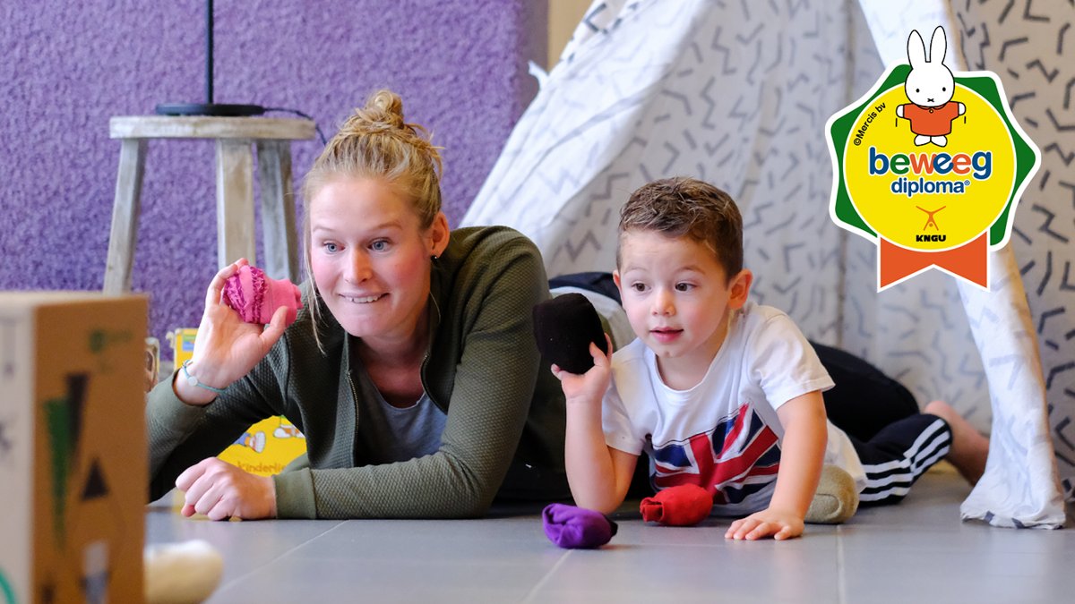 Zit je momenteel veel thuis met je peuter of kleuter? Ga fijn samen bewegen! Bekijk de nijntje beweegtips op bit.ly/2wgNNBe #beweegmee #coronavirus