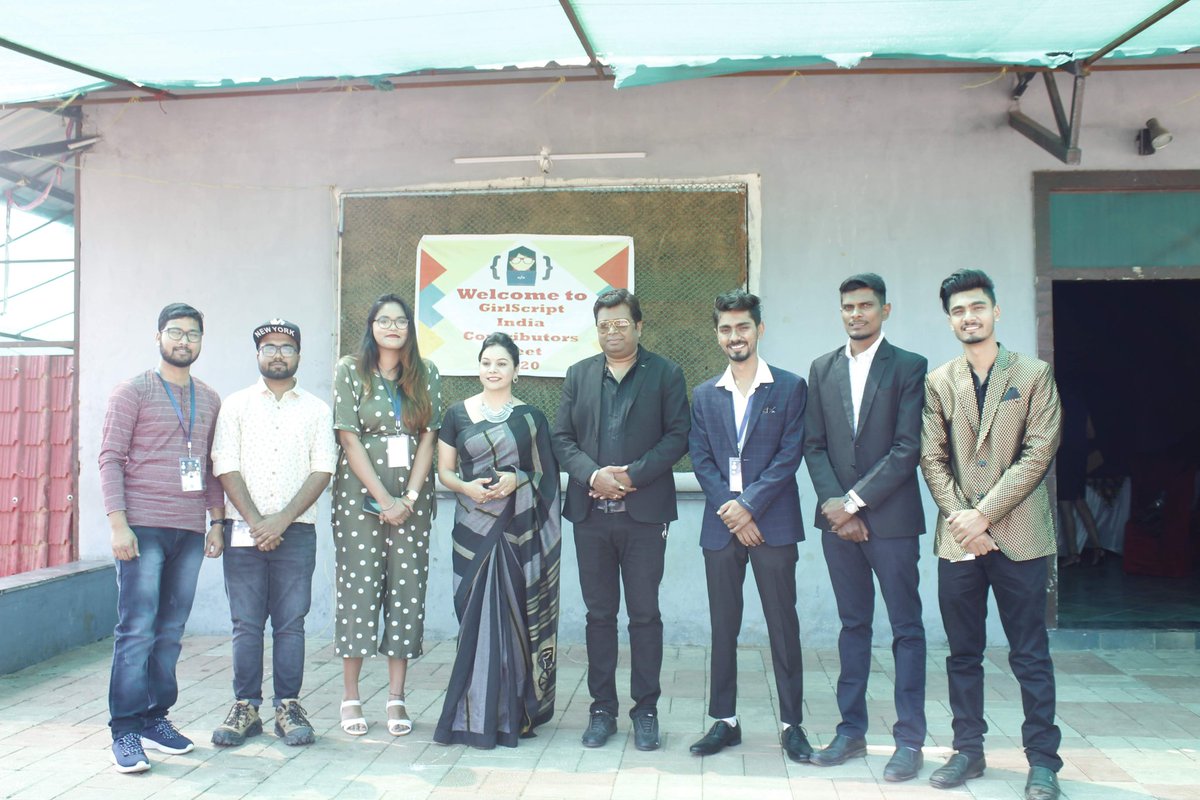 milindkale56's tweet photo. #ContributorsMeet2020 organised by @Girlscript1.
#girlscript #contributorsmeet2020 #gsteam #strongtogether #gseverywhere #community #techcommunity #learningtogether #girlscriptfoundation #india https://t.co/XaMtHN8Epj