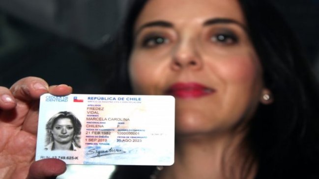 Cooperativa's tweet photo. Extienden duración de las cédulas de identidad que vencen este año #LaCooperativa https://t.co/839U5QoPiP https://t.co/Tp8oF5fJ95