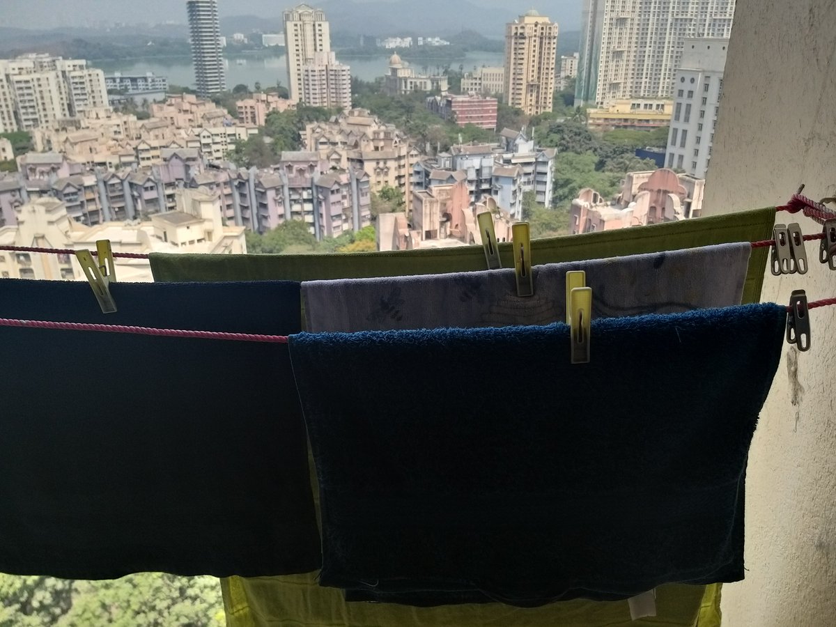 WarrierNandita's tweet image. Sacred of the virus, the house-help runs away to her village.
Daughter volunteers to do the laundry. Mother celebrates her initiative and quality. Small joys of life ❤️ 

#middleclassvalues 
#coronavirusindia