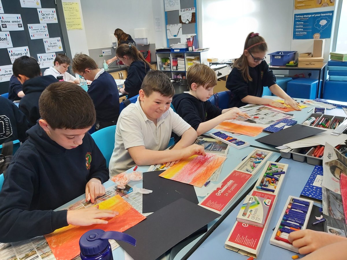 FoxCovertPS's tweet image. Some messy Blitz art in #p7fcps this morning. Lucky we are washing our hands so often!