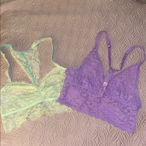 _mrsred09's tweet photo. So good I had to share! Check out all the items I'm loving on @Poshmarkapp #poshmark #fashion #style #shopmycloset #bebe #pinkvictoriassecret #victoriassecret: https://t.co/J0DxaABx4o https://t.co/4GWBRZ5mzG