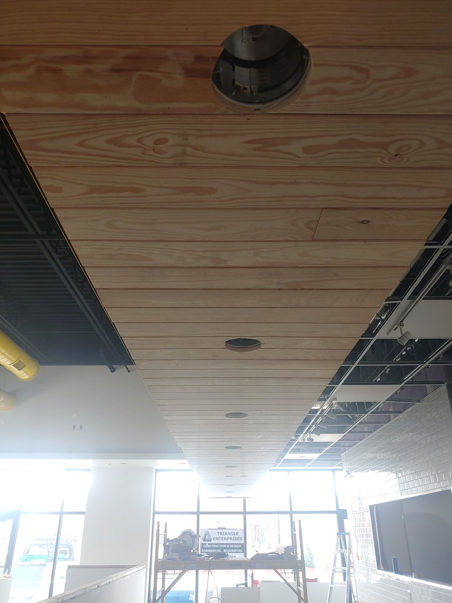 EdgeAdaptive's tweet image. T&amp;amp;G ceiling install over last weekend. Walls and trim out this weekend. #carpentry #millwork #restaurants