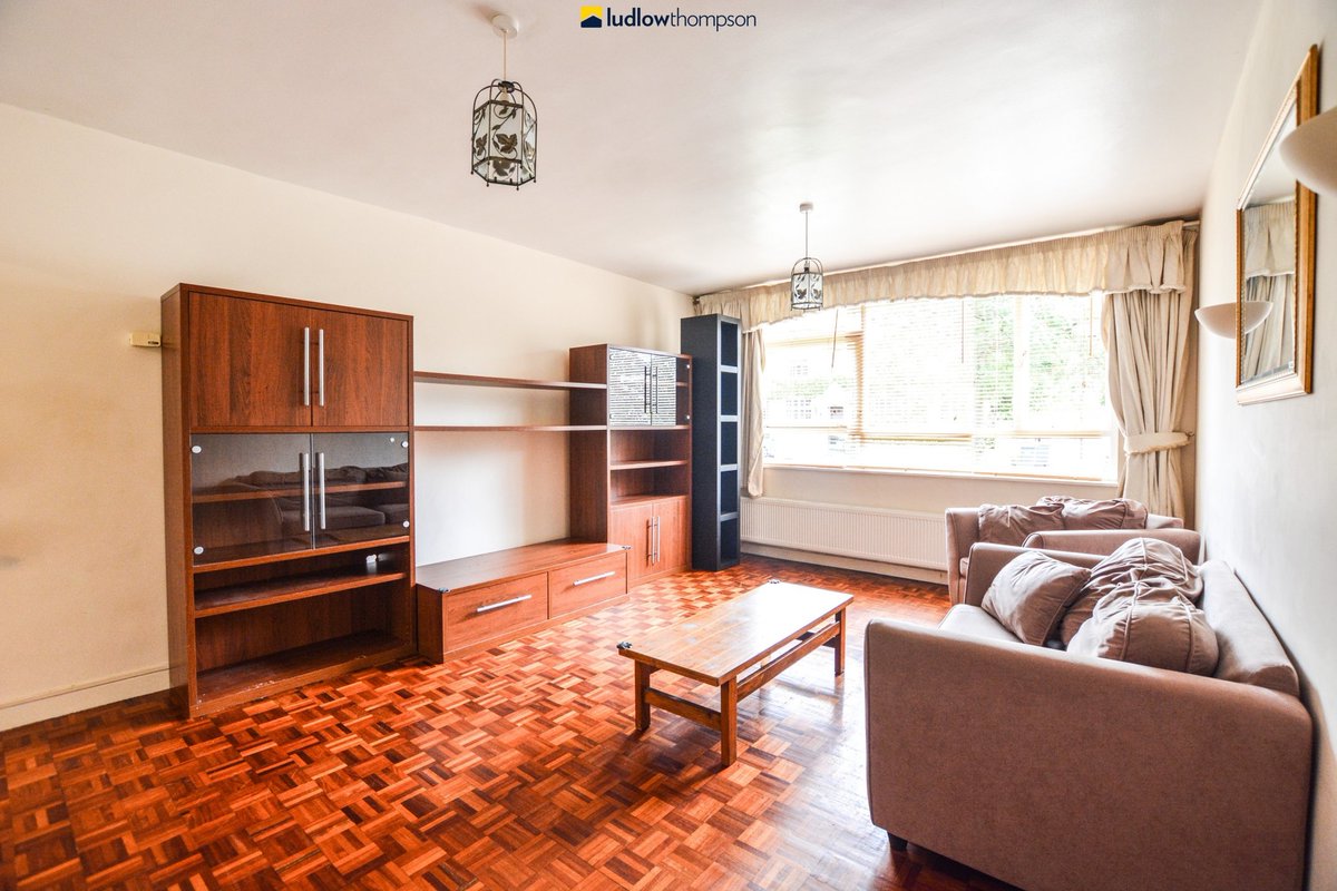 lt_worcester's tweet photo. To Let - 2 bed bedroom apartment. Currently under going refurbishment... call &amp; ask for more details. Near Ealing Broadway tube station. The property comprises of reception room, kitchen &amp; garage. Visit https://t.co/Bh6FCQXdRC. #lettings #London #Property #EstateAgent #W5 #Acton https://t.co/osX0aypM7a