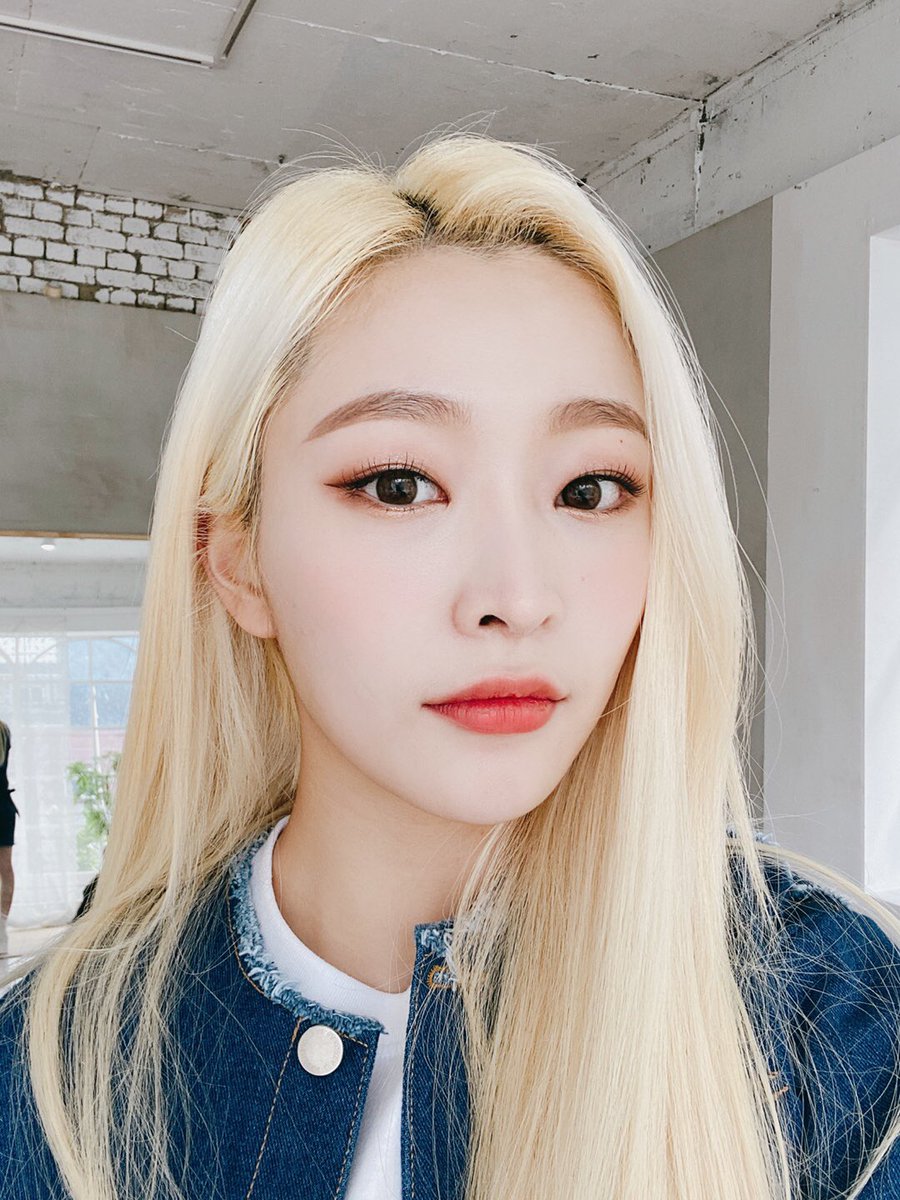 HINAPIAofficial's tweet photo. [ #은우 ] 
아이돌미술관 나온 거 잘 봤나요?
부끄쑥스럽지만
열심히 했으니까 많이 봐주소오❤️❤️ https://t.co/beJDfFZB5L