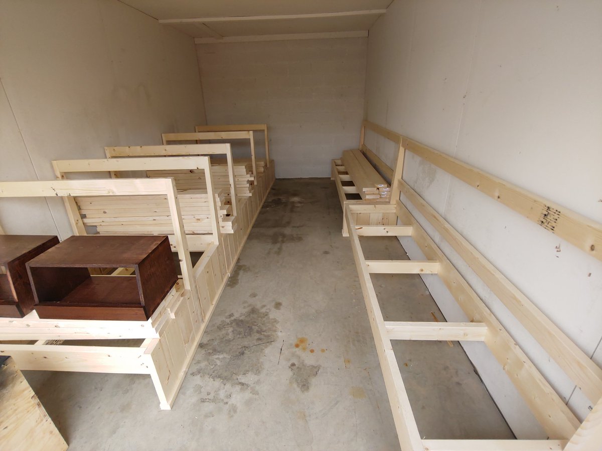 EdgeAdaptive's tweet image. Booth and banquet assembly complete. Cutting plywood today. #restaurants #alpaca #RestaurantImpossible