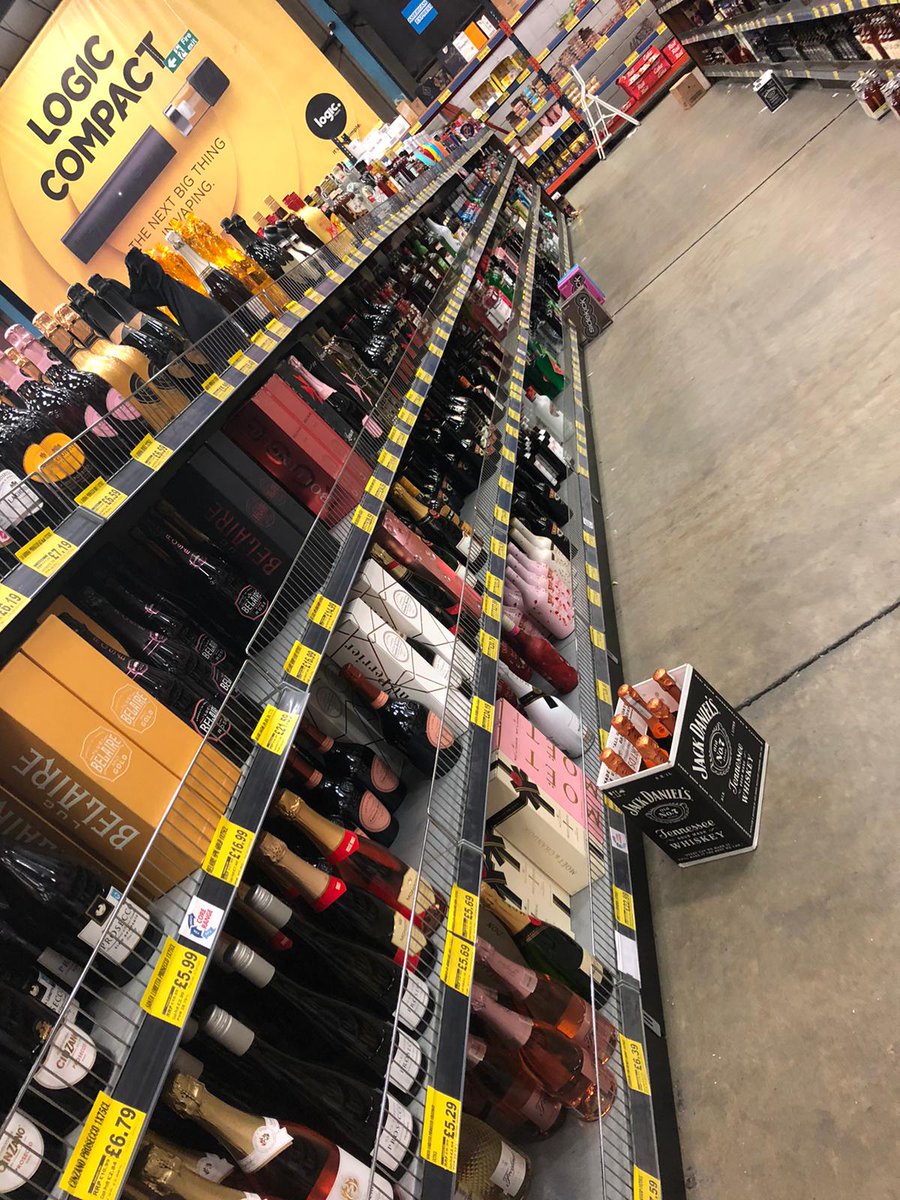 KAMInsight's tweet image. Following on from last tweet...
Some photos from our visit to Time Wholesale Services depot this week. An outstanding depot, well worth a visit and management and staff are working so hard to keep their customers well stocked. 
#wholesale @FWDwholesale @micab150 @katykammedia