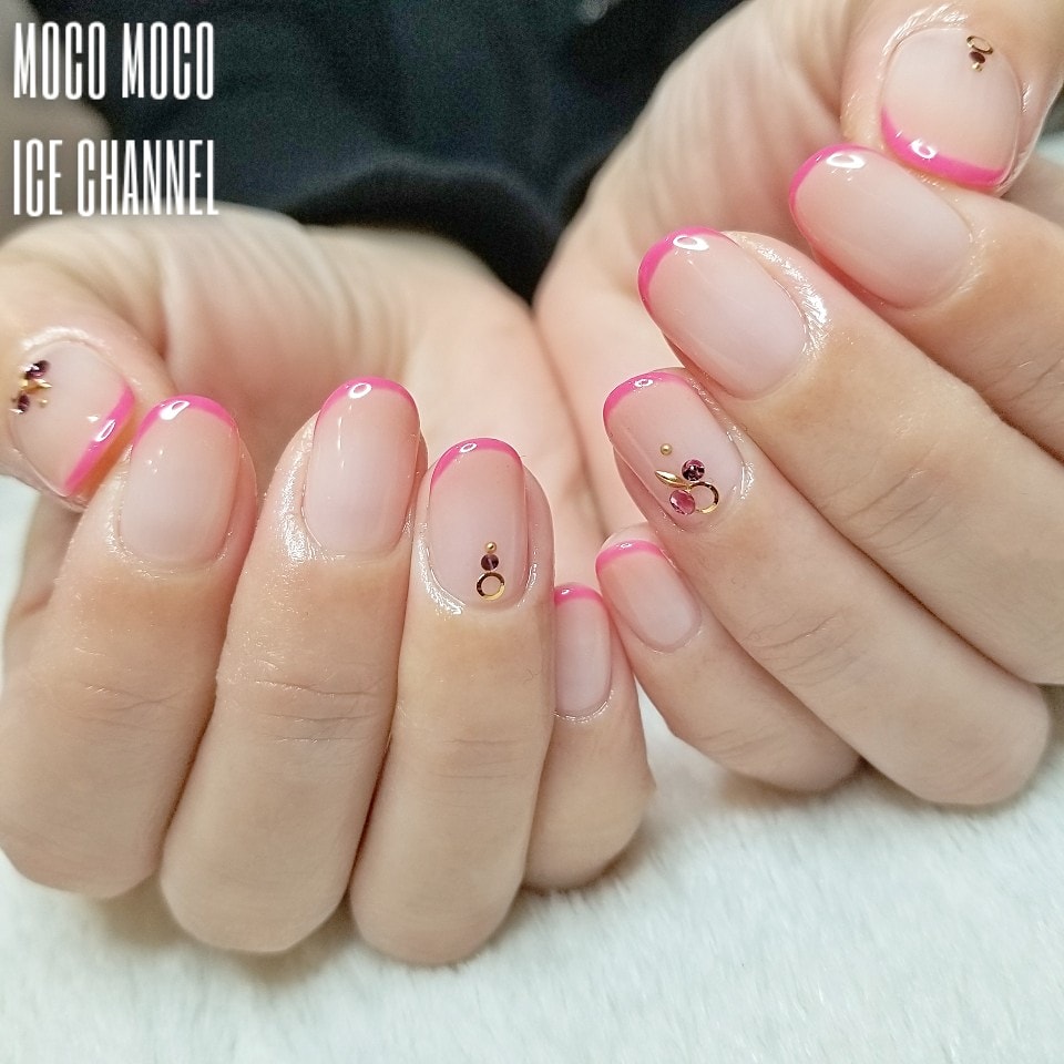 Uzivatel Ice Nailist あいすちゃん Na Twitteru ピンク グラデーション スキニーフレンチ T Co Liycrmkmhu ネイル Nail ピンク ピンクネイル ショッキングピンク ショッキングピンクネイル グラデーションネイル スキニーフレンチ 細フレンチ