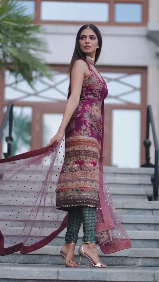 Allen9X_'s tweet photo. Beauty at its peak
The gorgeous one only
#MalavikaMohanan #masterheroine
#masterqueen #glamourqueen https://t.co/5QlytGhsWz