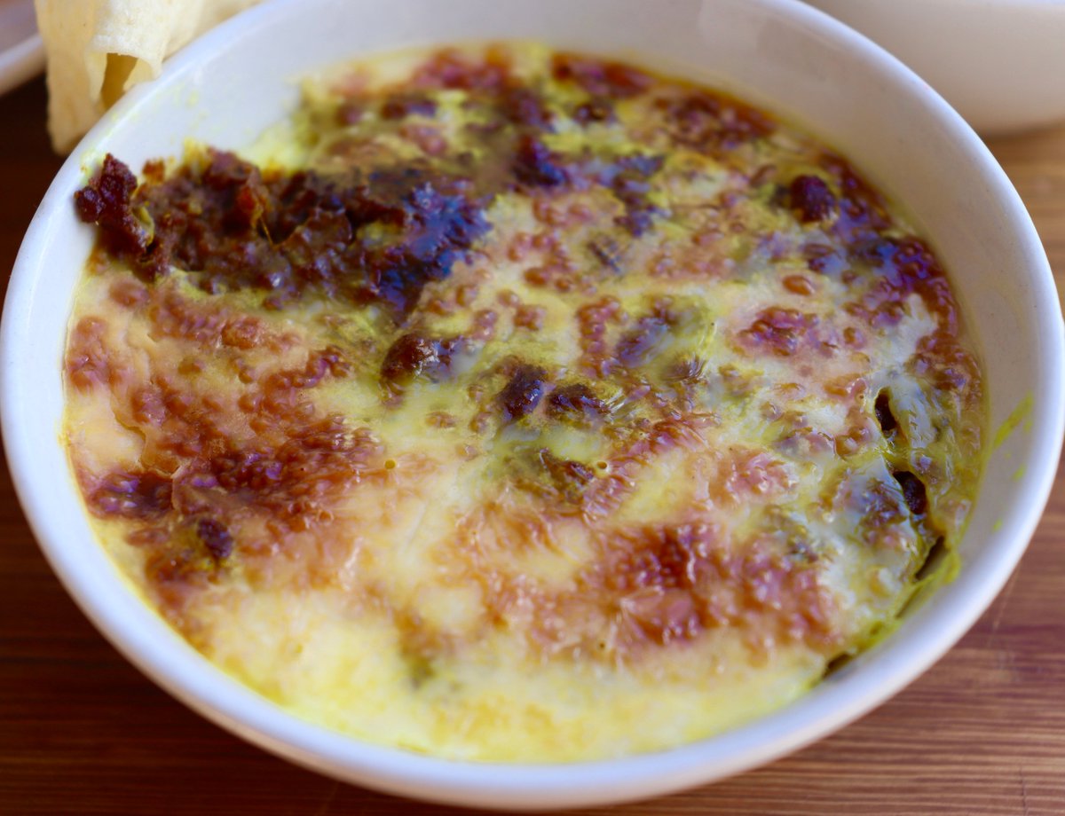 Laura's World tweet media