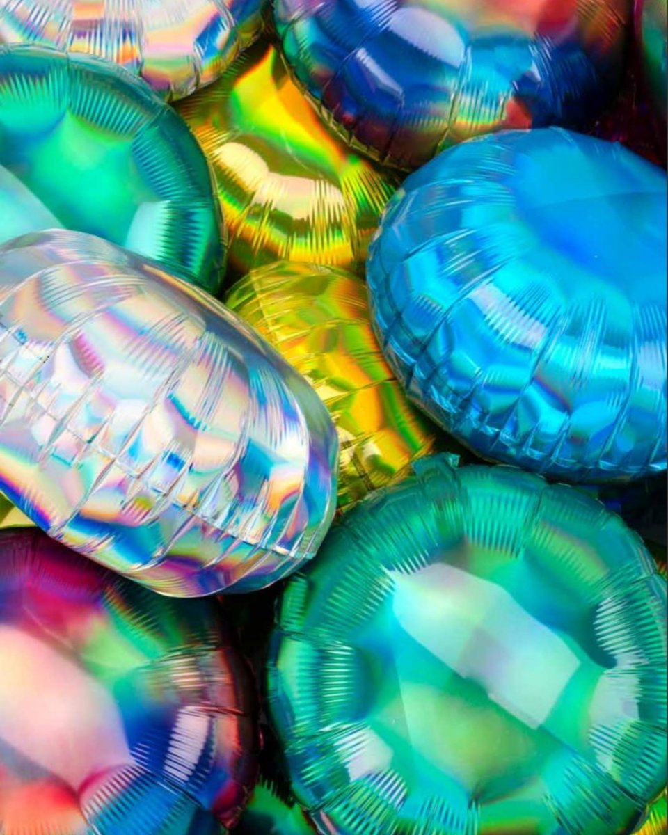 We stock a wide range of various Styles, Shapes, Sizes and Colours of balloons 🎈head over to our website and take a look 👀 
.
ow.ly/cVYl50yKYNt
.
#balloons #bigballoons #latexballoons #foilballoons #balloon #birthdayballoons #starballoons #heartballoons #partyavenueuk