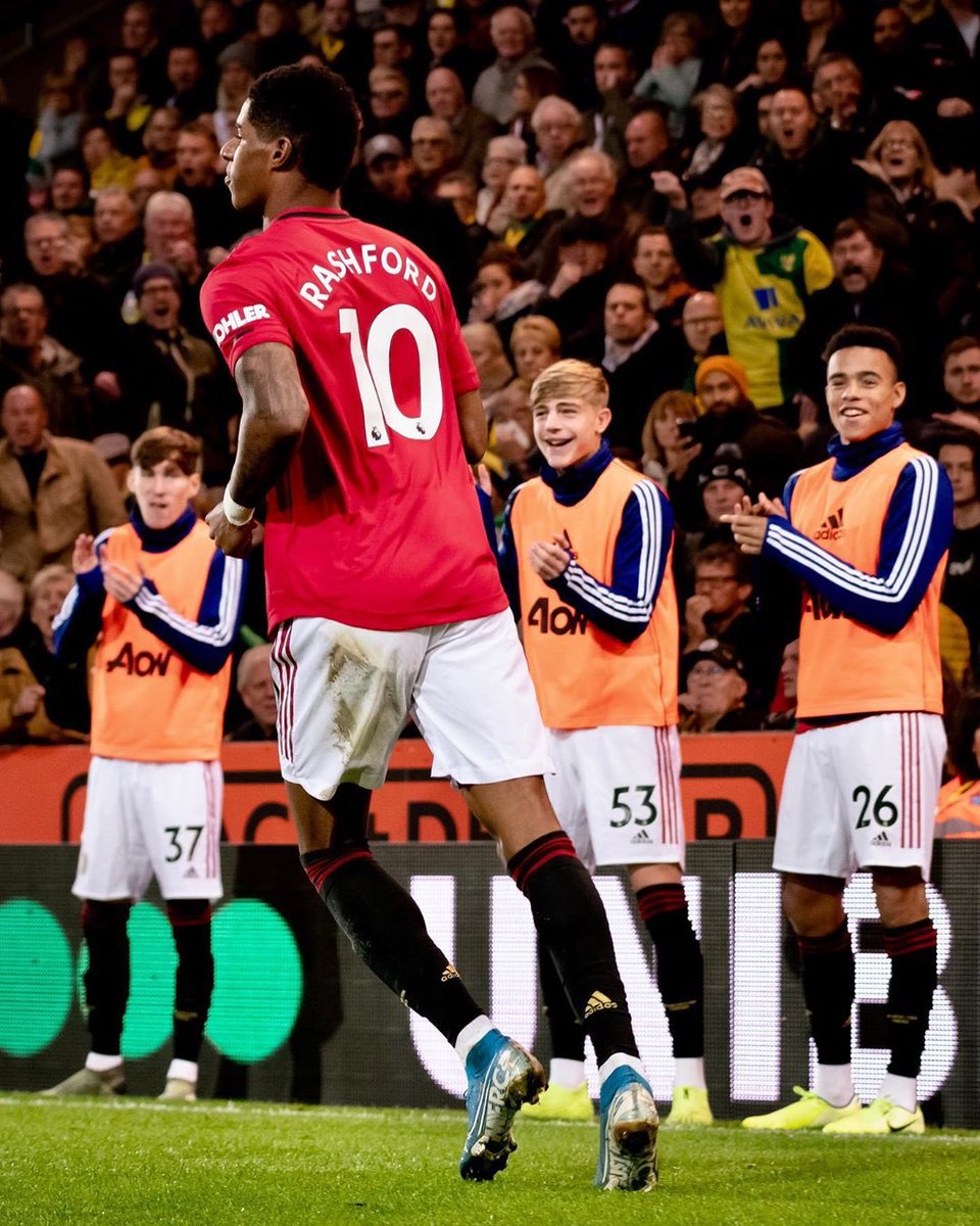 ManUnitedZone's tweet photo. What a photo 📸
#OneOfOurOwn 🔴 https://t.co/yoy1jSqIfw