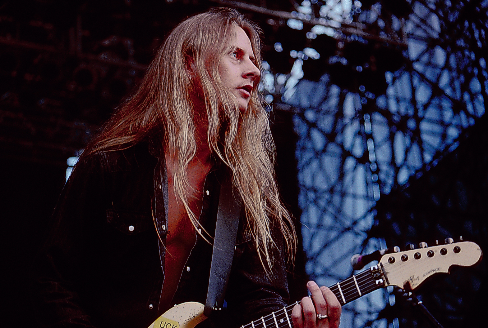 Happy Birthday to Jerry Cantrell

Photo: John Lynn Kirk, 1993. 