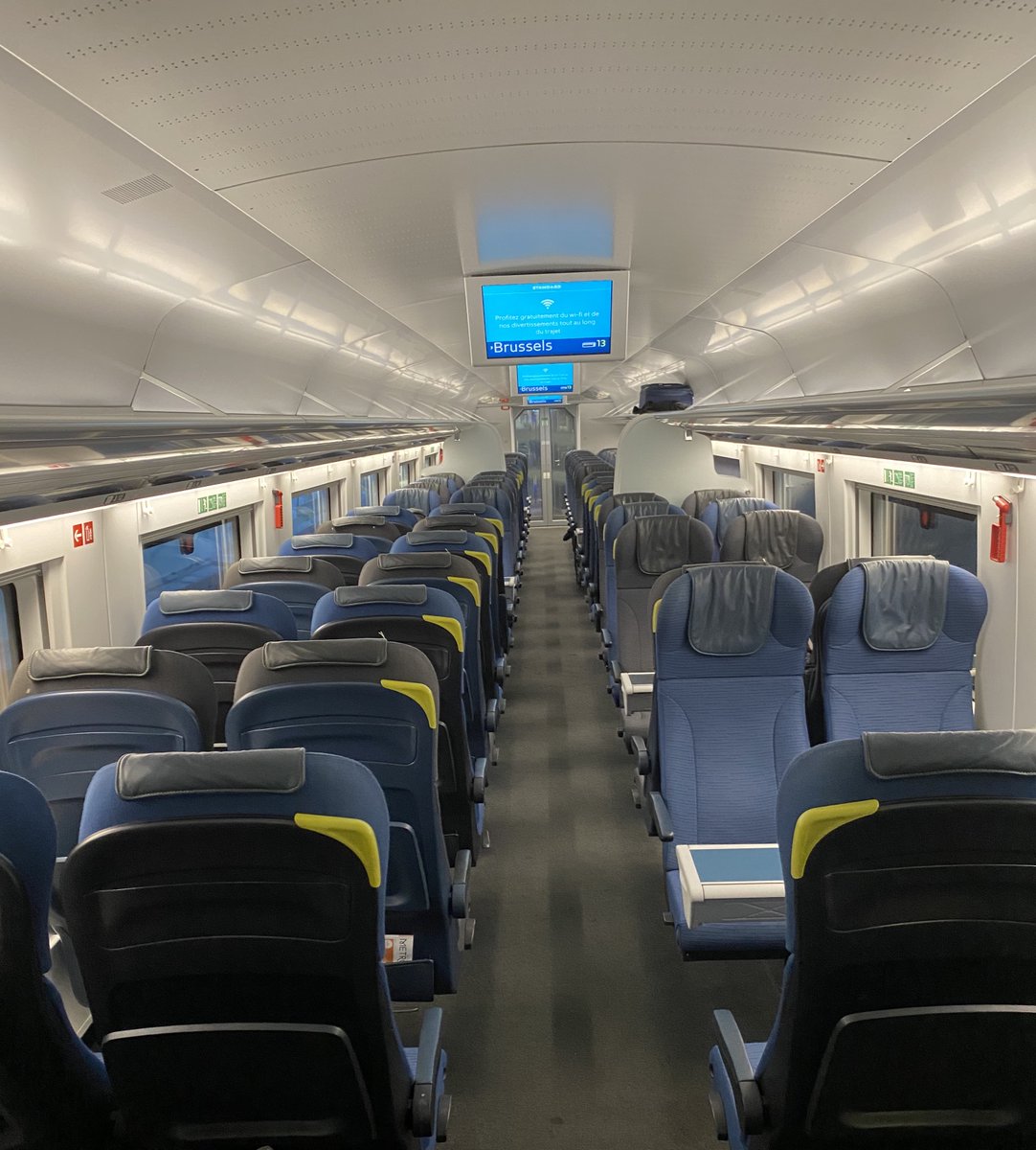 TrainManagerJo's tweet photo. 21 years of #Eurostar-ing and today must have been my weirdest shift ever with 14 passengers on #Eurostar #ES9112, less than 1 per coach.4 stops where no one got on or https://t.co/jfVyfJO4fW catering staff (except 2) for a chat, empty galleys. #treinleven #traintwitter https://t.co/4zKTnVDRtd