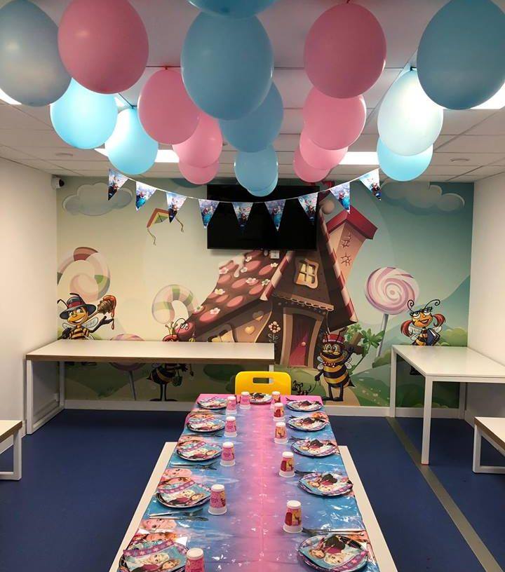 billybeezip's tweet photo. Frozen themed party❄️⛄ 

'Milly was an amazing host. She couldn't do enough, I believe it was down to her my daughter had such a good party' - Alex Elston, March 2020

#frozen #frozen2 #party #birthday #billybeez #indoorplaycentre https://t.co/Uq7e8NEAVS