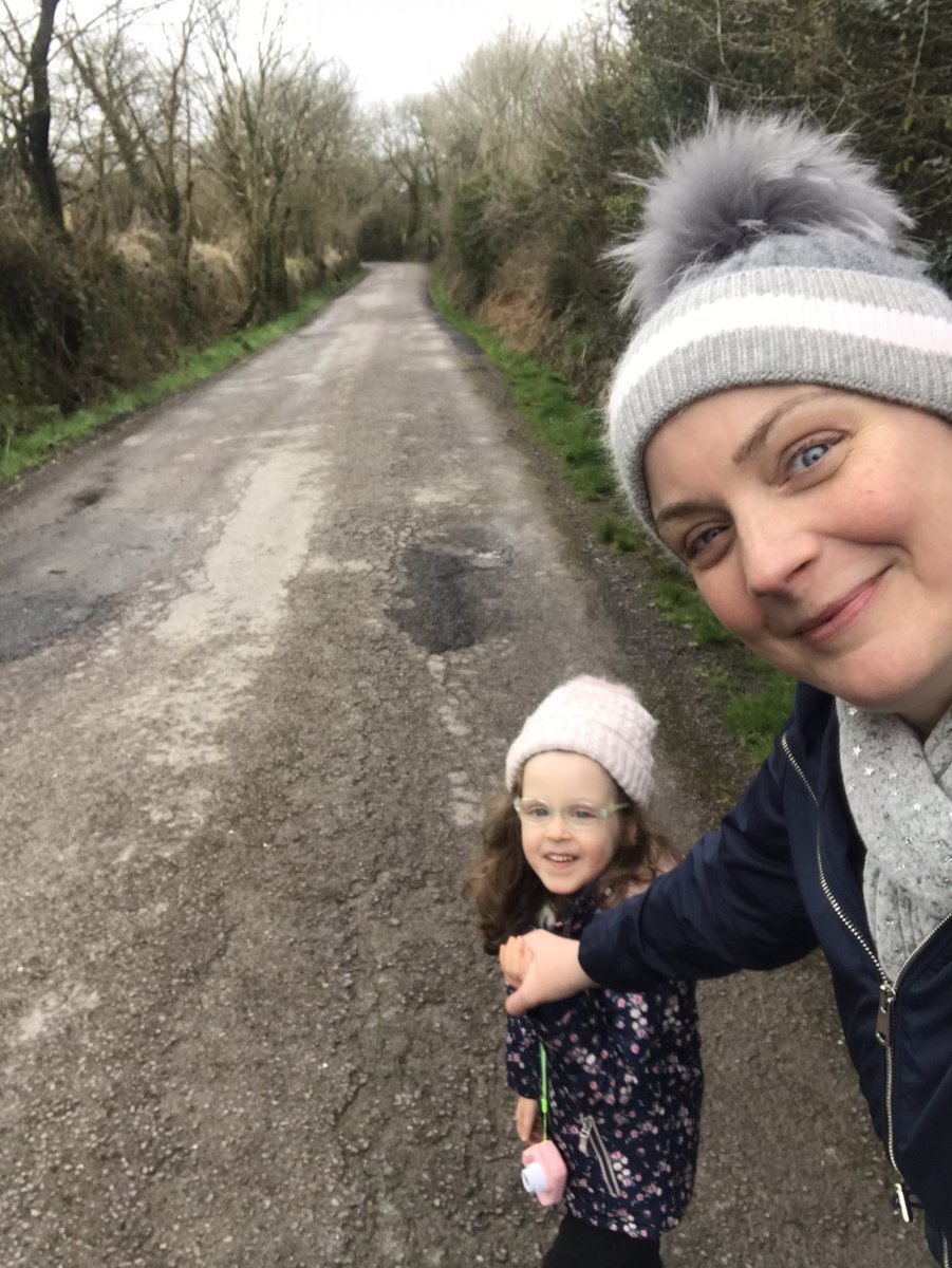 #100daysofwalking day 77! The nation is walking together but apart 💖 I have met so many people out with their kids today all practicing #SocialDistancing 🙌🏻 This is not a race it’s healing💖 #cancerwarrior #mentalhealth #keepwalking #PTSD #staysafe #stopthespread <a href="/ciarakellydoc/">Dr Ciara Kelly</a>