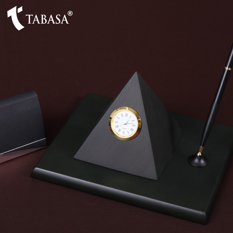 tabasamx's tweet photo. #PortaPlumas, elegantes, útiles y tu mejor opción de regalo 🎁👍

👉 Necesarios en oficinas y despachos, los porta plumas aportan elegancia y practicidad a tus espacios, conoce los diferentes modelos que #TABASA tiene para ti

👉 https://t.co/YJY7HQKowx https://t.co/8cbJcO7lTF