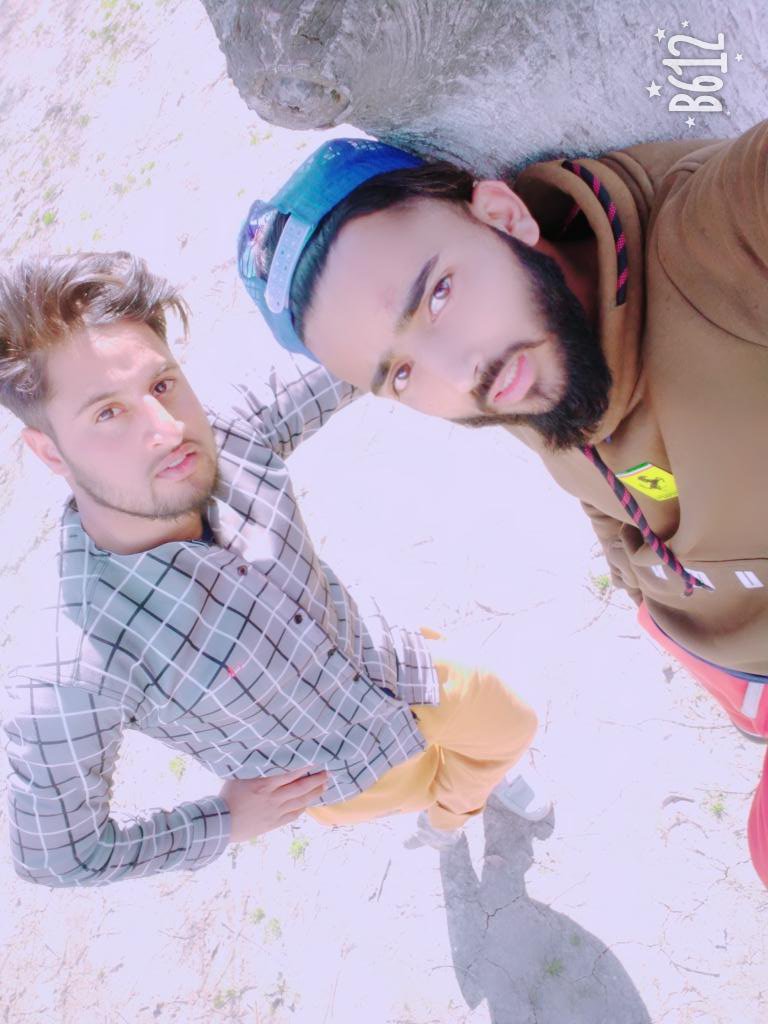FaXu18's tweet photo. Friendship is just likE a universE vCh has vary dEep mEaninG 
#Freind #FreindgoaLs 
#Love FrdzshiP#
#loVe boy 
#crEat shOrtz 
#EdiT loVer# https://t.co/uU9FWUOmPN