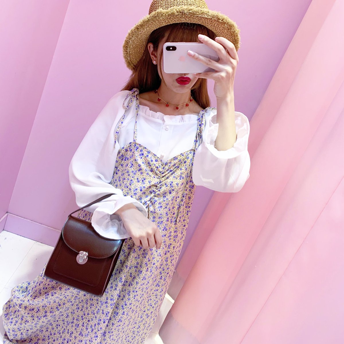 W C Shibuya109店スタッフコーデ 春らしい花柄ワンピが登場 肩紐で長さ調節もできる優れ物 デコルテが綺麗に見えるブラウスと 麦わら帽子でガーリーに パールボタン前あきブラウス 2 859 税込 T Co Y7bsmckmyi フラワーキャミ W C Shibuya109店スタッフコーデ 春らしい花柄ワンピが登場 肩紐で長さ調節もできる優れ物 デコルテが綺麗に見えるブラウスと 麦わら帽子でガーリーに パールボタン前あきブラウス 2 859 税込 T Co Y7bsmckmyi フラワーキャミ