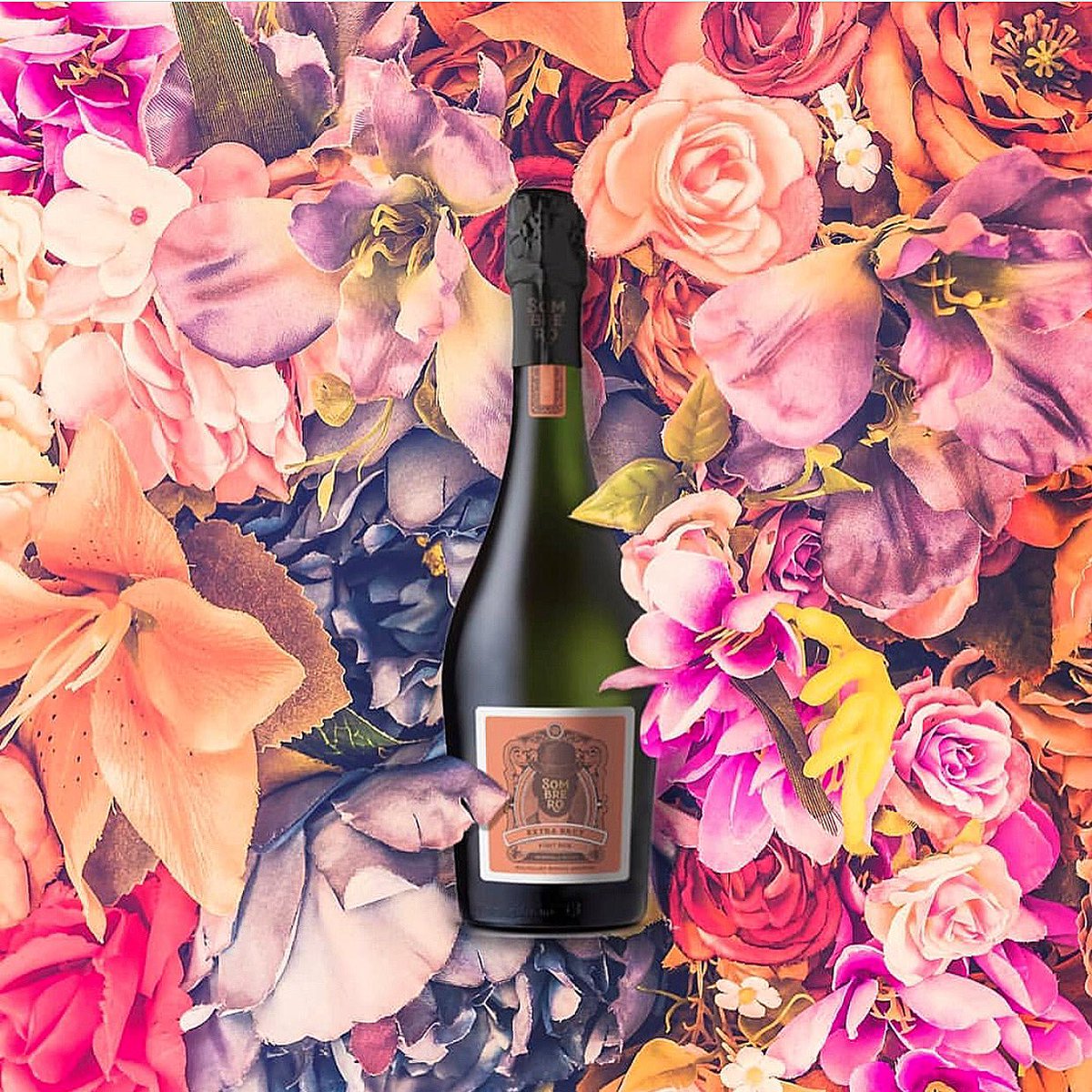 Seguimos viajando desde casa a Gualtallary (Mendoza) a través del #PinotNoir de <a href="/HuentalaWines/">Huentala Wines</a>
.
Un espumoso rosado 🔝 del #ValledeUco, elegante, fresco y equilibrado donde las frutas 🍓 rojas nos acariciarán el paladar.
.
#nosotrasnosquedamosencasa y brindamos con vosotros 🥂!