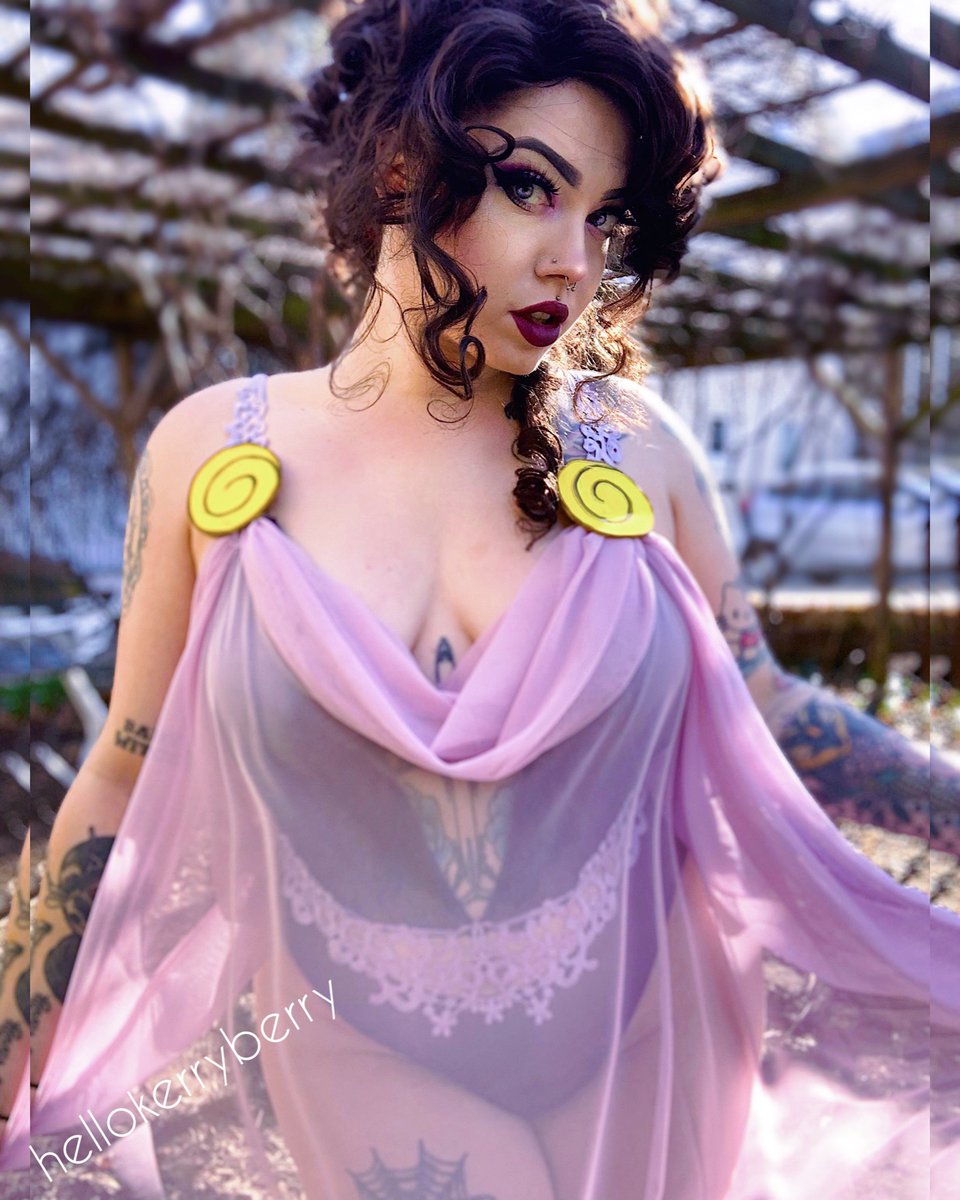 hellokerryberry's tweet image. I’ve wanted to cosplay Megara from Hercules FOREVER. So here she is... I finally made it happen! 😭😌