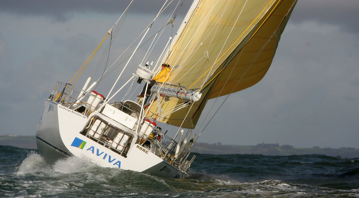 We may be isolated but we do not have to be alone - read my tips for coping with self isolation deecaffari.co.uk/2020/03/18/iso…