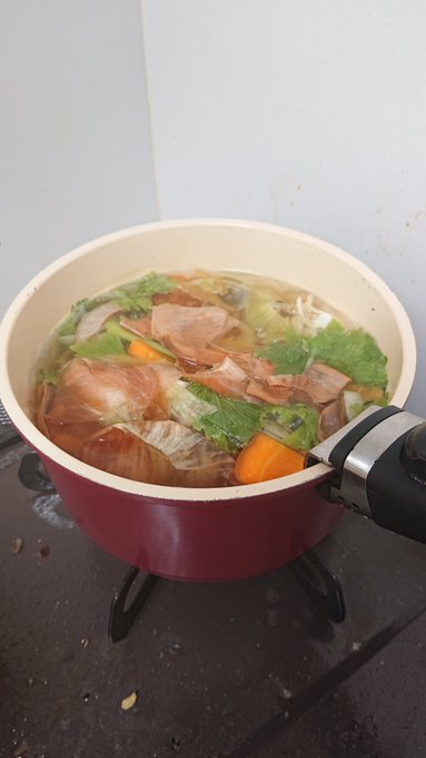 うまいカレーが食いたきゃスパイスにこだわる前にセロリを入れろ 葉っぱは出汁に使え 茎はソースに使え https://t.co/BJ3MIEr17u<a href="/tag/%E3%81%B7%E3%82%88%E3%82%AF%E3%82%A8"class="tags"><span>#ぷよクエ</span></a><a href="/tag/%E3%82%B9%E3%83%9A%E3%83%BC%E3%82%B9%E3%83%81%E3%83%A3%E3%83%B3%E3%83%8D%E3%83%AB5"class="tags"><span>#スペースチャンネル5</span></a>