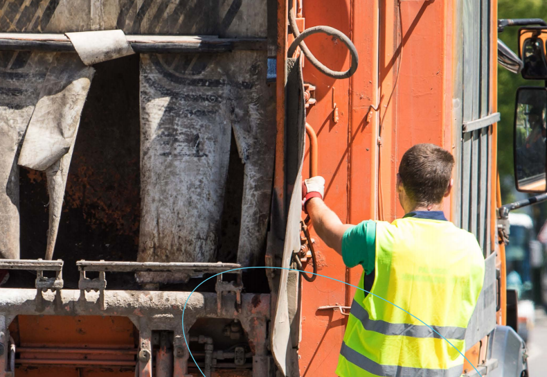 wndgroup's tweet photo. Our low-power, wide-area network enables a new #IoT logistics solution for waste management services, find out how. https://t.co/PPcHWZhgfL #GlobalRecyclingDay https://t.co/ZSeEFWo3tU