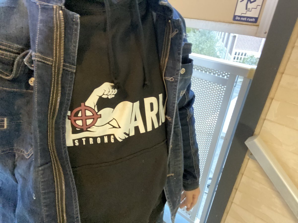 tkym0613's tweet photo. 4ARMのパーカーをいただきました！
可愛くてどの格好にも似合う🔥嬉しい😆
#4ARM https://t.co/y9JKSjJ8Y4