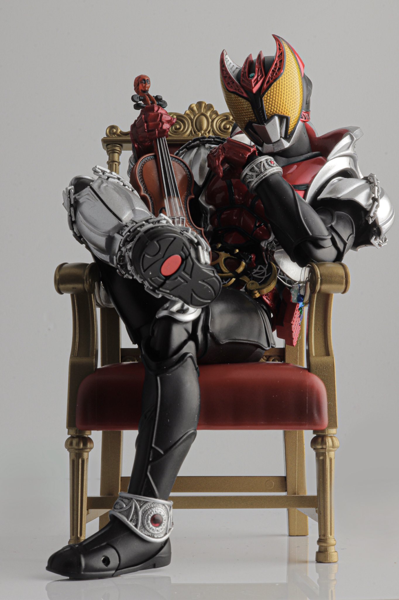 アノマロ 夜のフィギュア撮影会 テーマ 座ったポーズ 既出 飽きずにずっと同じ座りポーズ T Co Twur9wq9wa Twitter