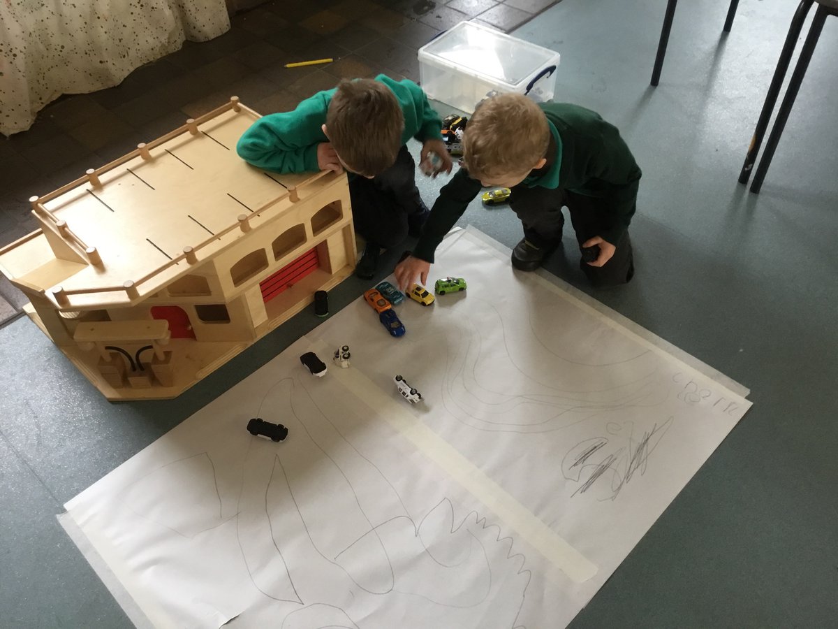 Springwood_Prm's tweet photo. We are playing so nicely with our friends #springpowis #springpse https://t.co/jcG8fKEtlY