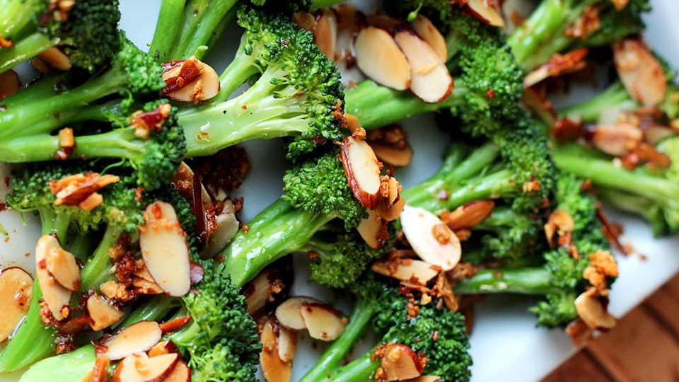 myDietID's tweet photo. "There's a lot about getting diet right that is directly related to immune system function." https://t.co/CdR0AyaFIz #health #wellness #nutrition #diet https://t.co/gFz3GnxfUT