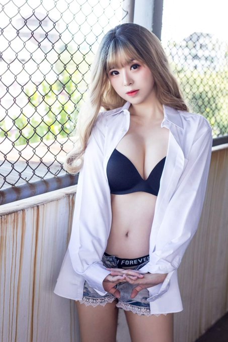 Twitterのコスプレ画像11