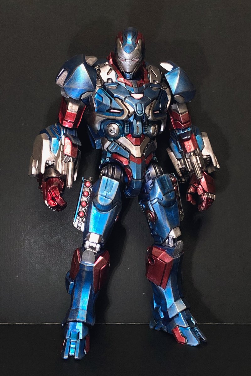 以前やりかけのままだったマーベルレジェンドアイアンパトリオットの