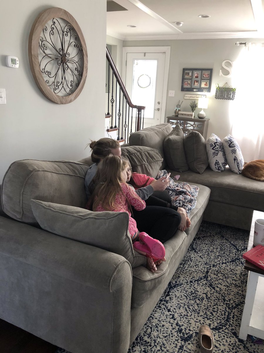 pinewoodlmc's tweet photo. Snuggled up to hear @smagoon this morning! #bcpslms #librarymom https://t.co/2cqHdo9X8o