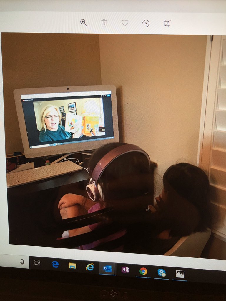 marymarblek15's tweet photo. Warms this 👩🏼‍🏫’s ❤️! My Ss enjoying my read aloud! #CCSDfam #bgsa #canvas https://t.co/tB56ANsNHZ