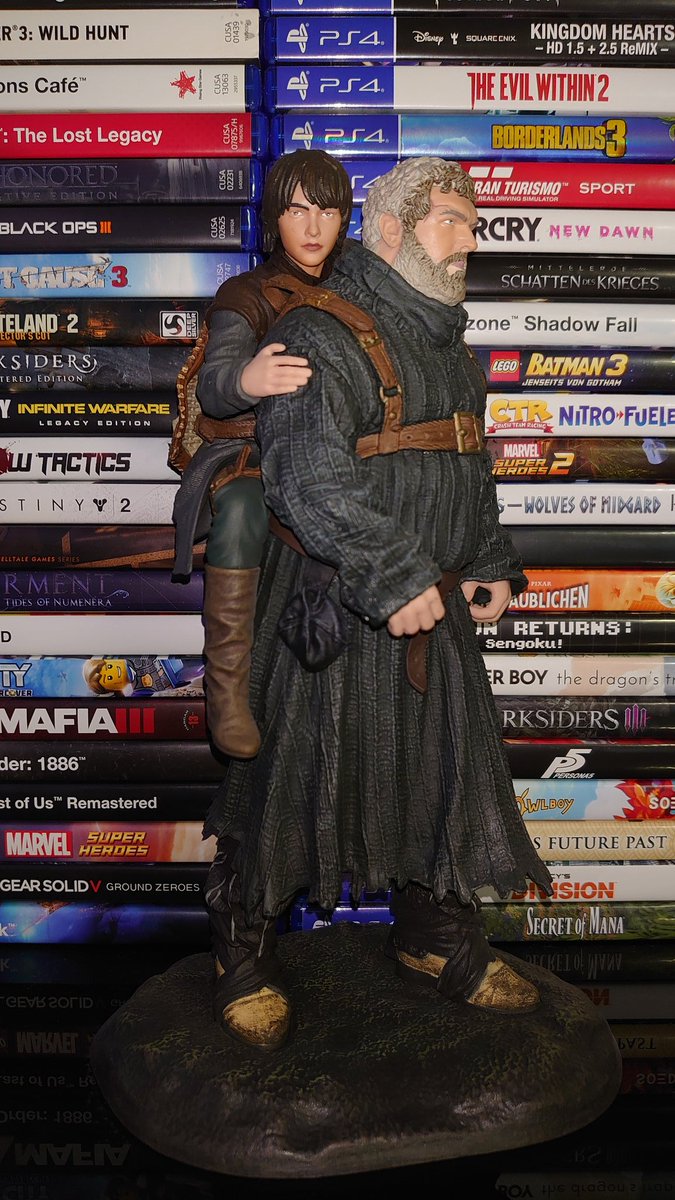 BERRYGAMING's tweet photo. As a first hour fan of Game of Thrones, i own some great stuff :D! #GameofThrones #hodor #HBO #fantasy #Collectibles https://t.co/4Qr2evCgMx