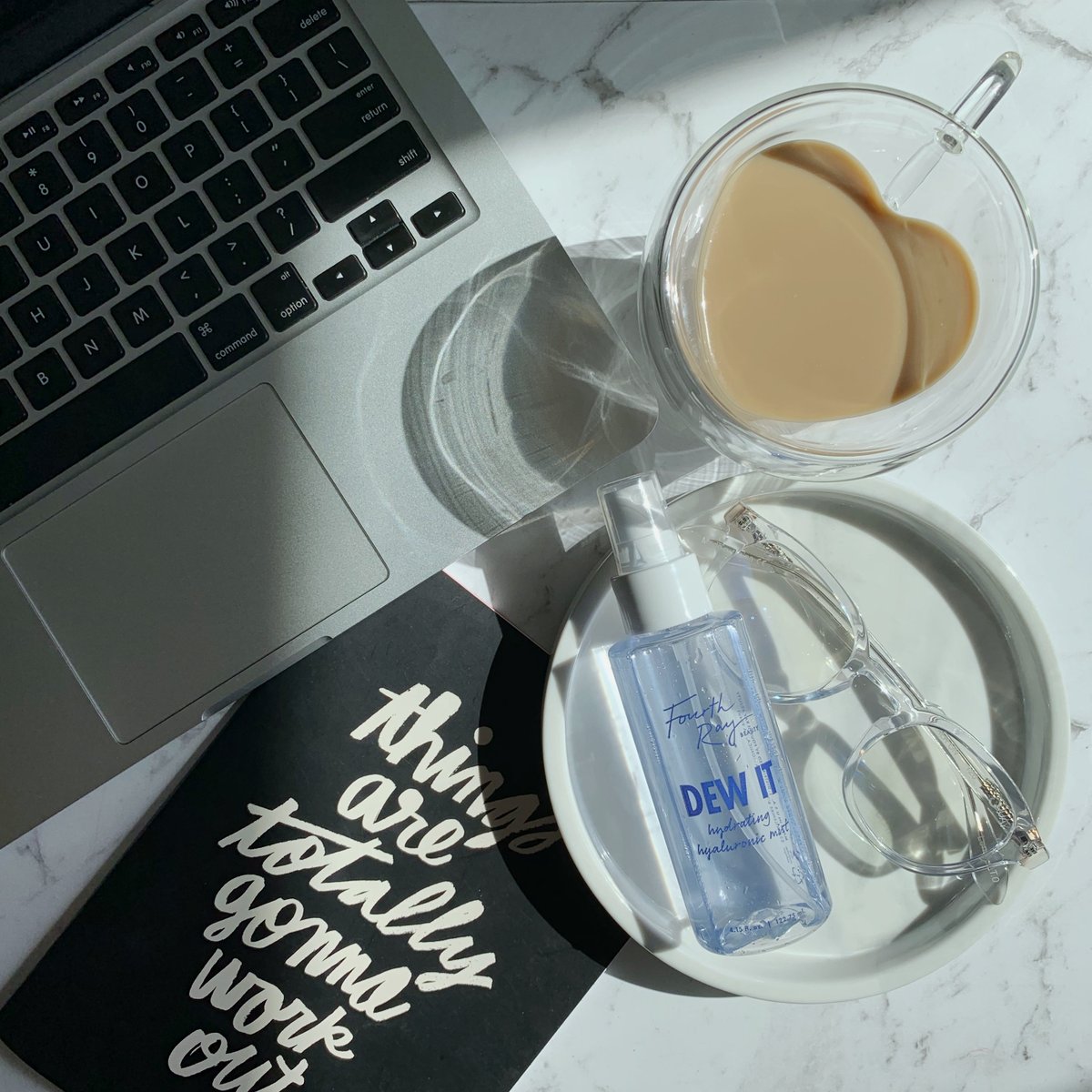 FourthRayBeauty's tweet photo. Did you know?
π₯π»π± Blue light is emitted from phones, laptops, and other electronic devices! Long term blue light exposure can contribute to stressed/damaged skin!
πΈ:lapetitechicmommy
#FOURTHRAY101 https://t.co/FlYs4VG42u