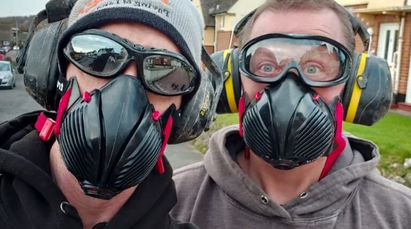 MangoExeter's tweet image. Fear not, we are protected and self sufficient with our own coffee station and portaloo so our customers can work on staying safe whilst we work on getting the garden summer ready.