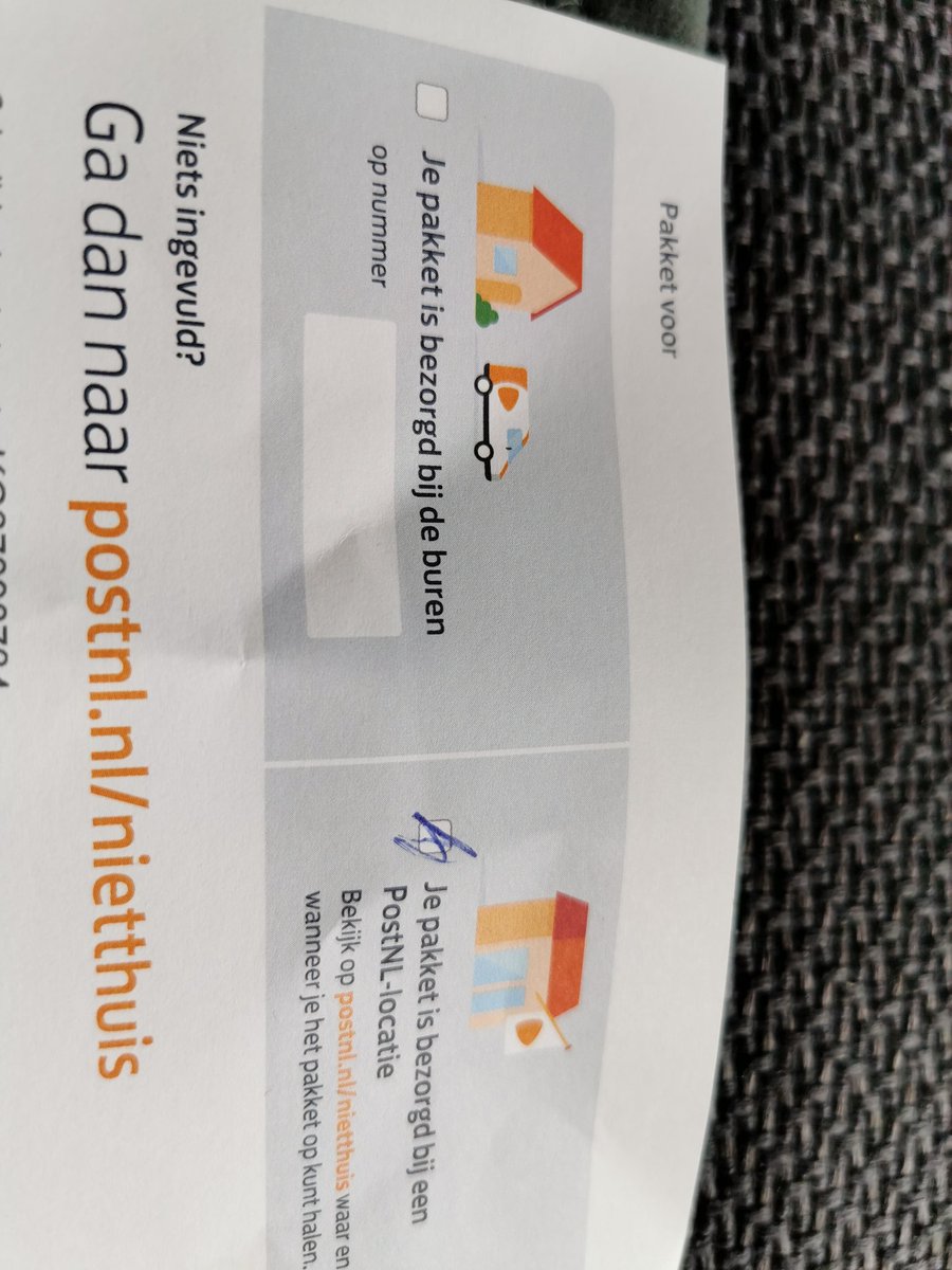 SylPhi_'s tweet photo. Knap he? Wetende dat we thuis zijn!!!! @PostNL #postnl https://t.co/652fi1vX20