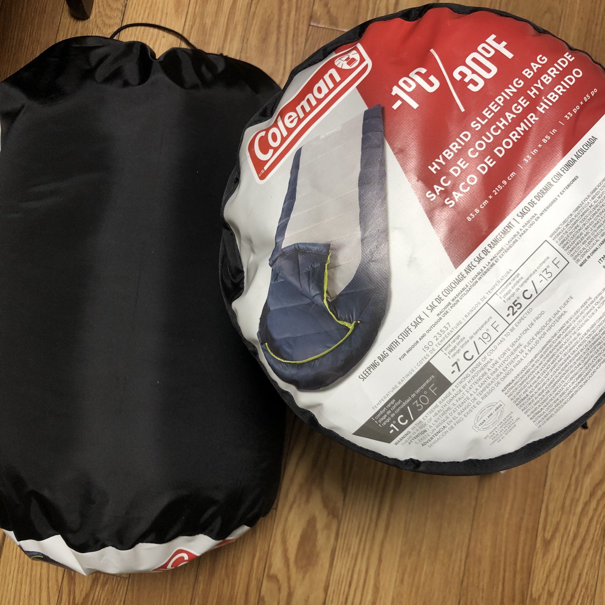 ゆう 遂に寝袋買っちゃいました フッカフカでワンズも大喜び 袋に戻すのが大変でした コールマン 寝袋 コストコ キャンプ 丸洗い T Co Q9qugwiefn Twitter